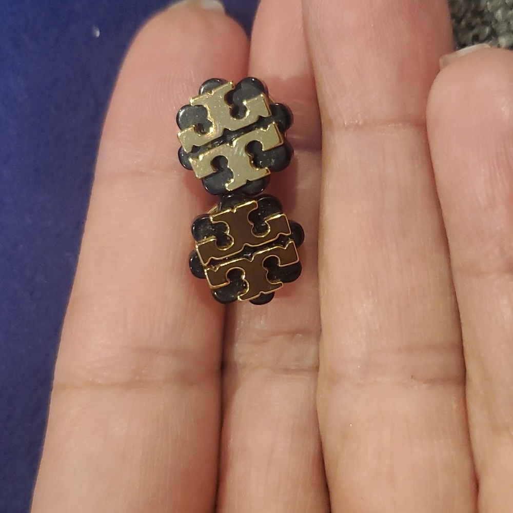 Tory Burch Earrings - Picture 3 of 5